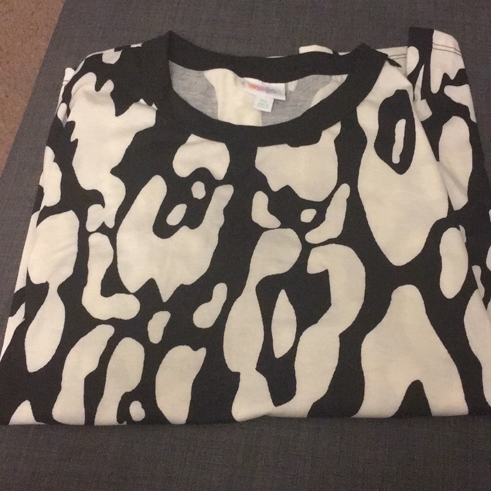 2xl lularoe black and white animal print liv